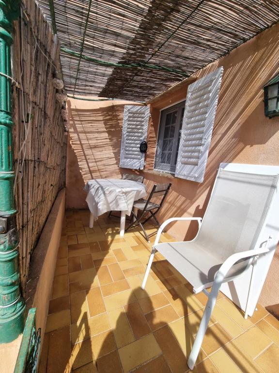 Część wypoczynkowa w obiekcie Logement équipé