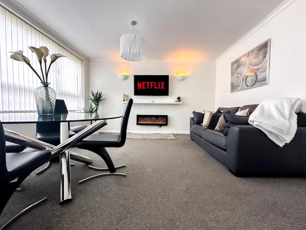Fotografie z fotogalerie ubytování Contemporary and Cosy Birmingham Apartment- Free Parking & Wi-FI v Birminghamu