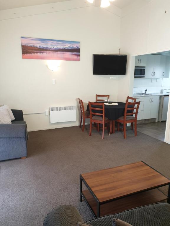 Kuchyň nebo kuchyňský kout v ubytování Northcote Motor Lodge