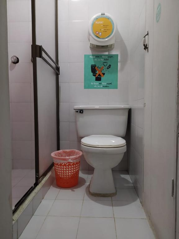 Koupelna v ubytování 82Hostel