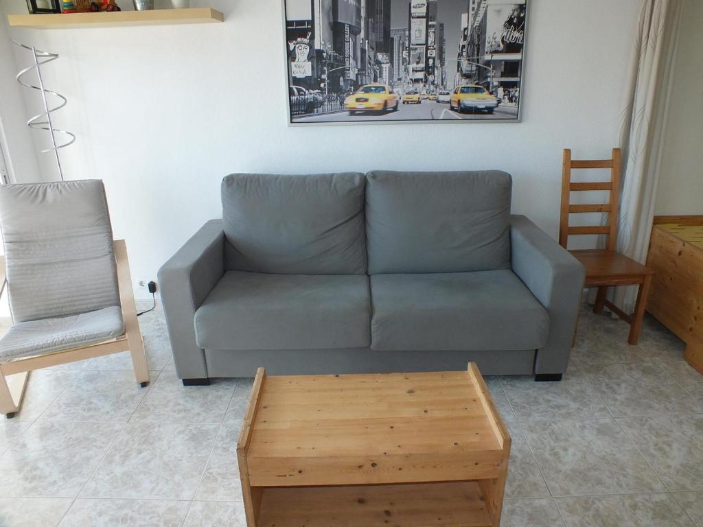 Posezení v ubytování Apartamento en Rosas Santa-Margarita, con vistas al mar, piscina, y acceso directo a la playa - ES-204-42