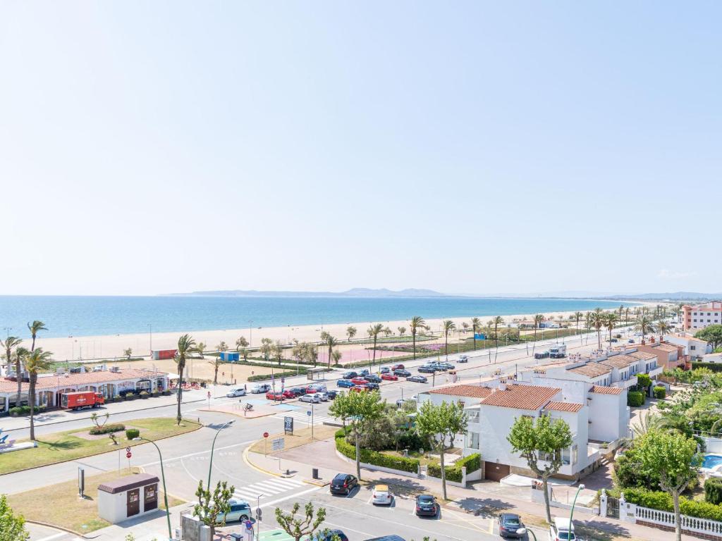 Studio moderne en bord de mer avec climatisation à Empuriabrava