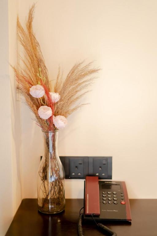 Limeshine - Airport Transit Hotels & Residences - 10