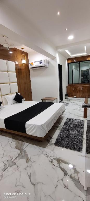 Postel nebo postele na pokoji v ubytování Hotel New German
