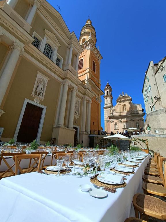 Ristorante o altro punto ristoro di MENTON # MONACO - F1 GP - 4 PERSONS - SEA VIEW - NEW - PARKING - CLIM - PREMIUM - BEACH and SUN