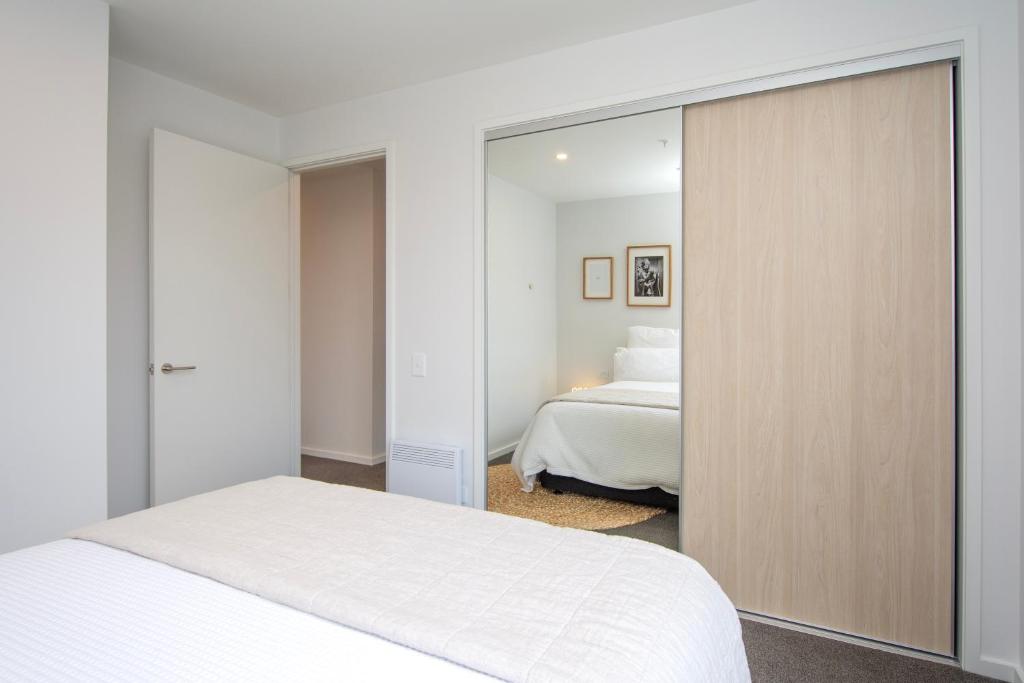 2 Bed Central City - Resim 15