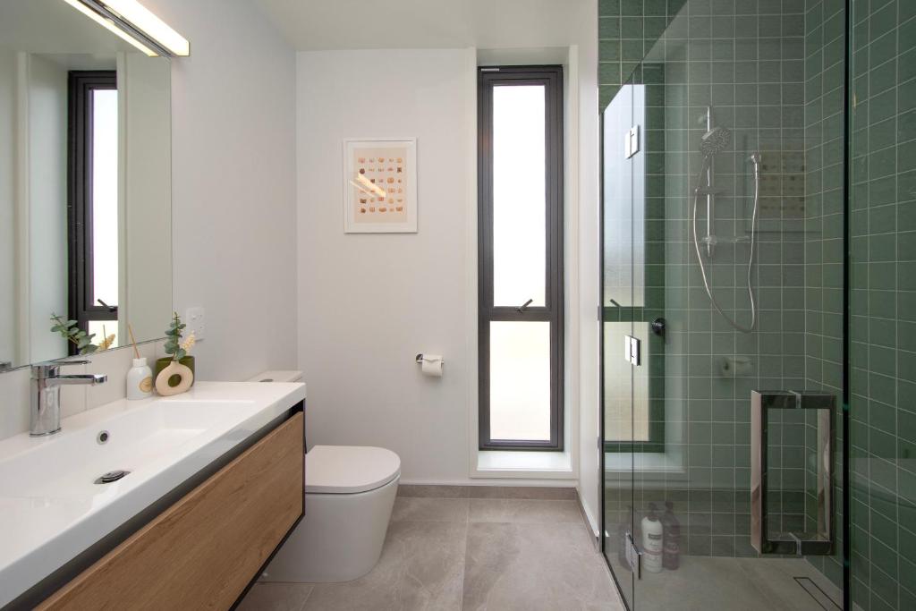 2 Bed Central City - Resim 18