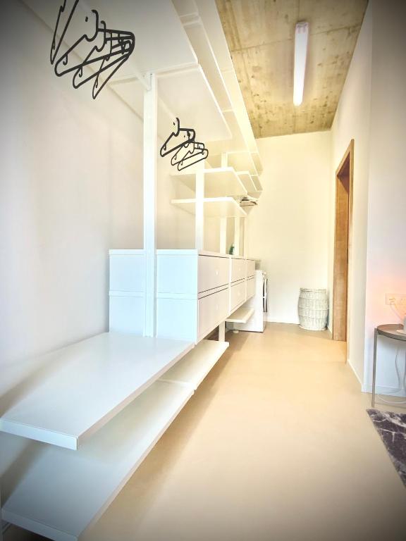 WATERFRONT - Urbane Eleganz am Bachufer - 13