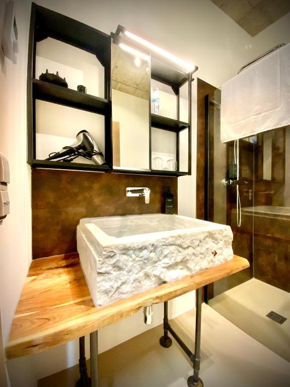 WATERFRONT - Urbane Eleganz am Bachufer - 2