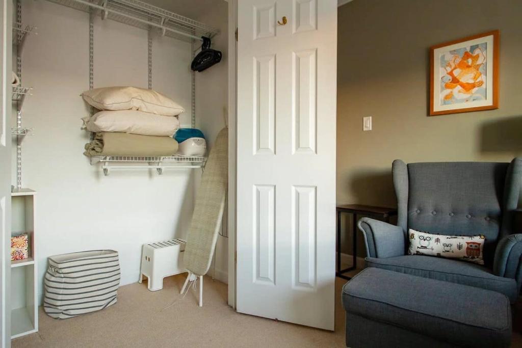 Gallery image of Gorgeous Rosslyn Penthouse w Views FREE Parking Metro Subway in Arlington