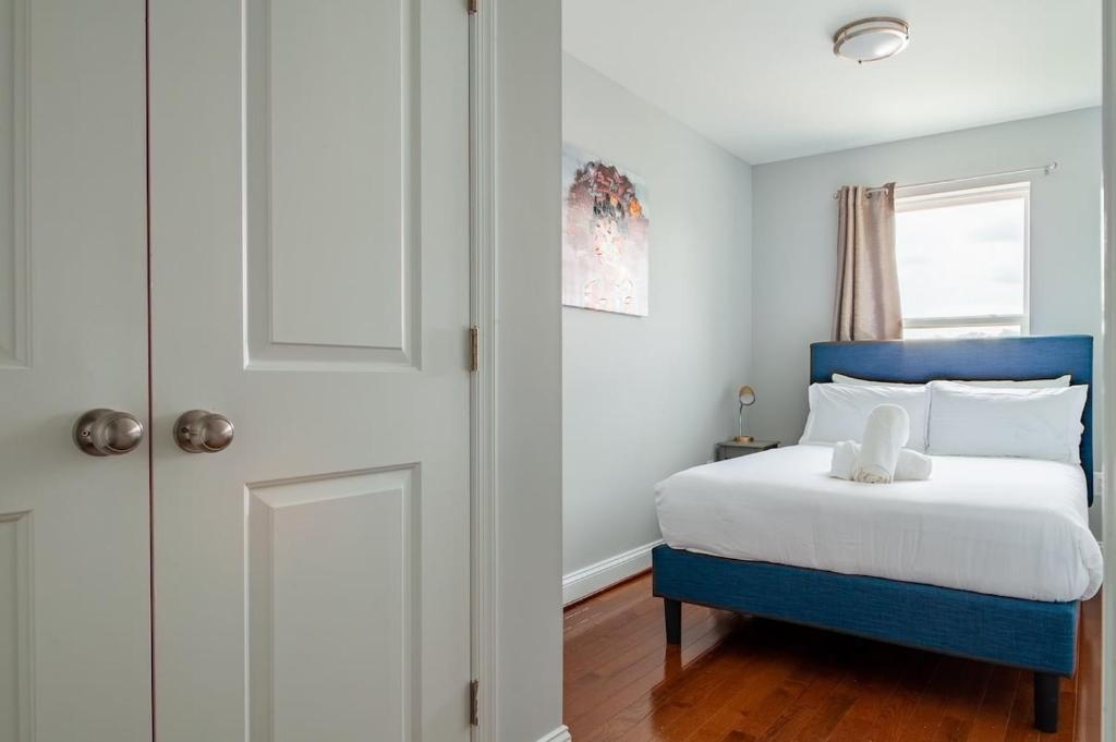 Kuvagallerian kuva majoituspaikasta A Homestay in One of DC's Best Neighborhoods 4-Bedroom Petworth Townhome, joka sijaitsee Washingtonissa