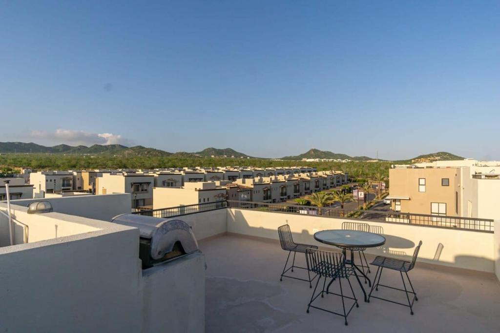 Foto dalla galleria di Short Drive to Downtown and Beaches a Cabo San Lucas