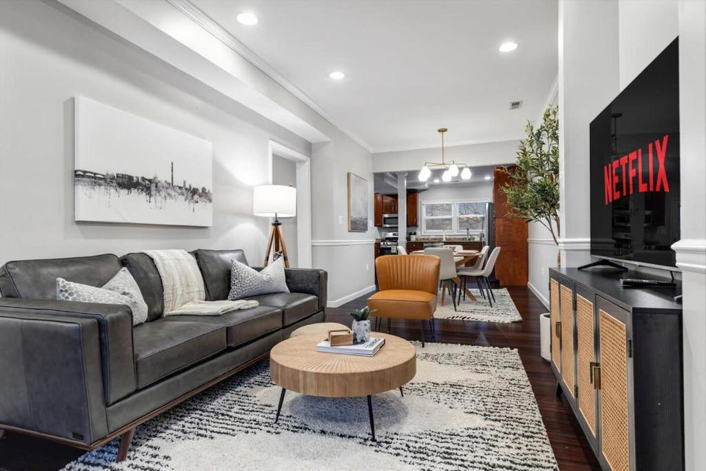 Φωτογραφία από το άλμπουμ του Exceptional 4-BR Homestay near Rock Creek Park στην Ουάσινγκτον
