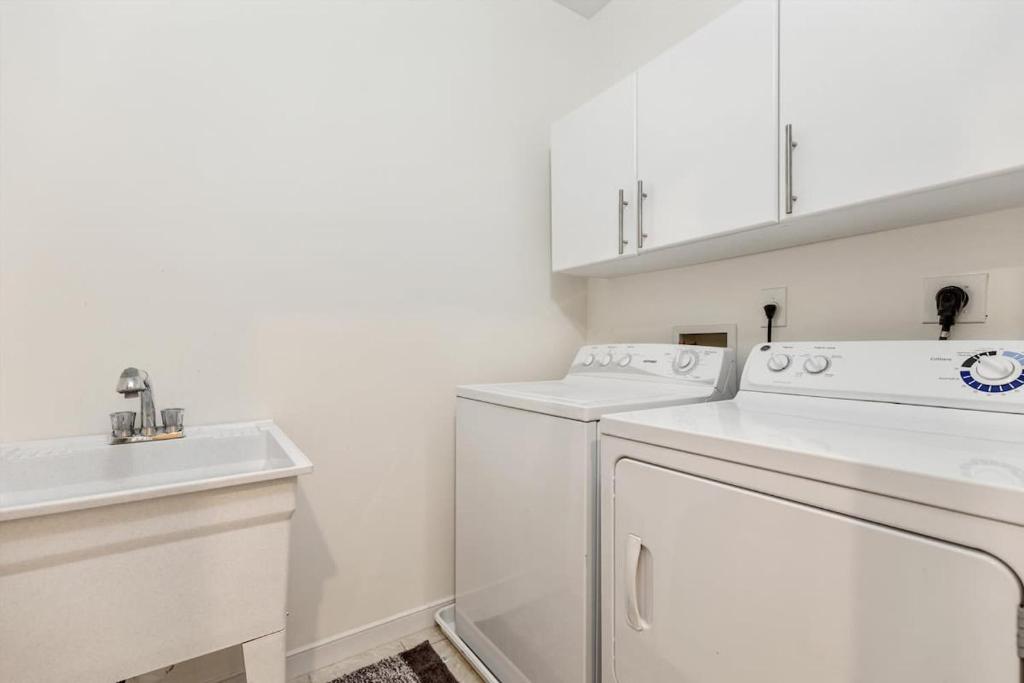Φωτογραφία από το άλμπουμ του Exceptional 4-BR Homestay near Rock Creek Park στην Ουάσινγκτον