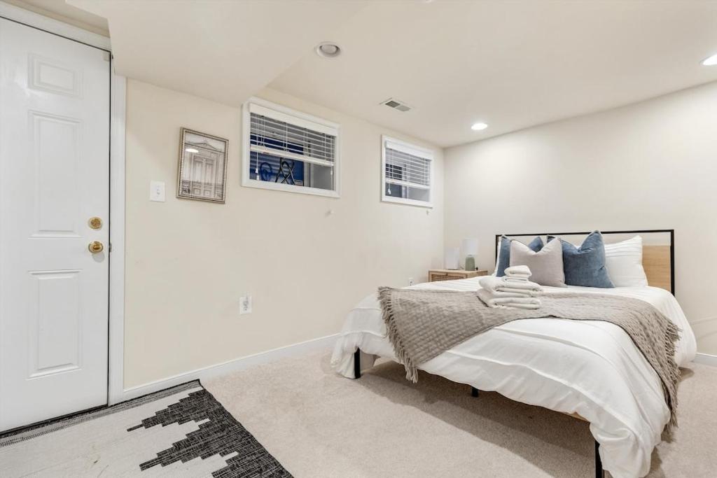 Φωτογραφία από το άλμπουμ του Exceptional 4-BR Homestay near Rock Creek Park στην Ουάσινγκτον