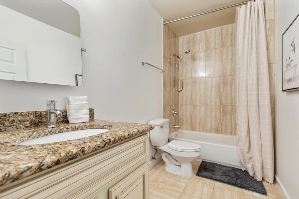 Φωτογραφία από το άλμπουμ του Exceptional 4-BR Homestay near Rock Creek Park στην Ουάσινγκτον