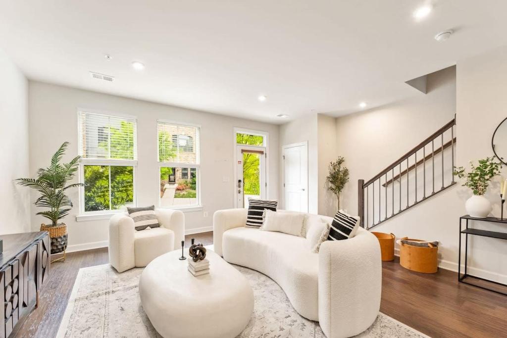 منطقة جلوس في Ashburn 4-BR Homestay Close to Dulles & METRO