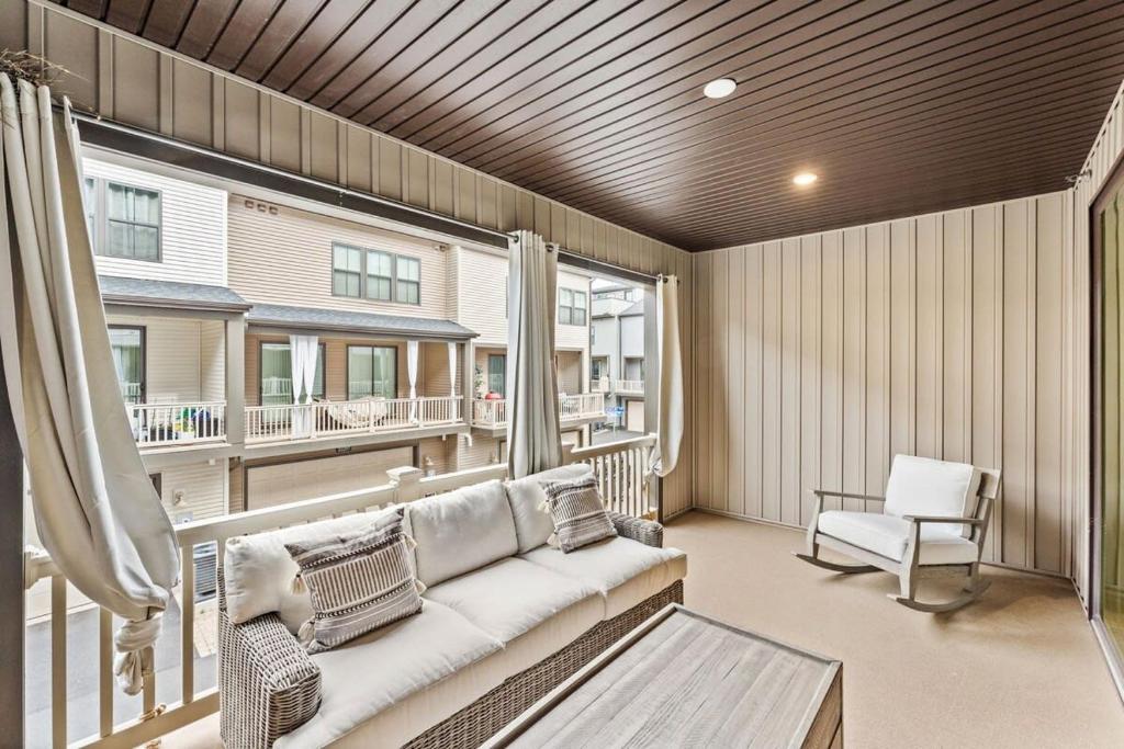 منطقة جلوس في Ashburn 4-BR Homestay Close to Dulles & METRO