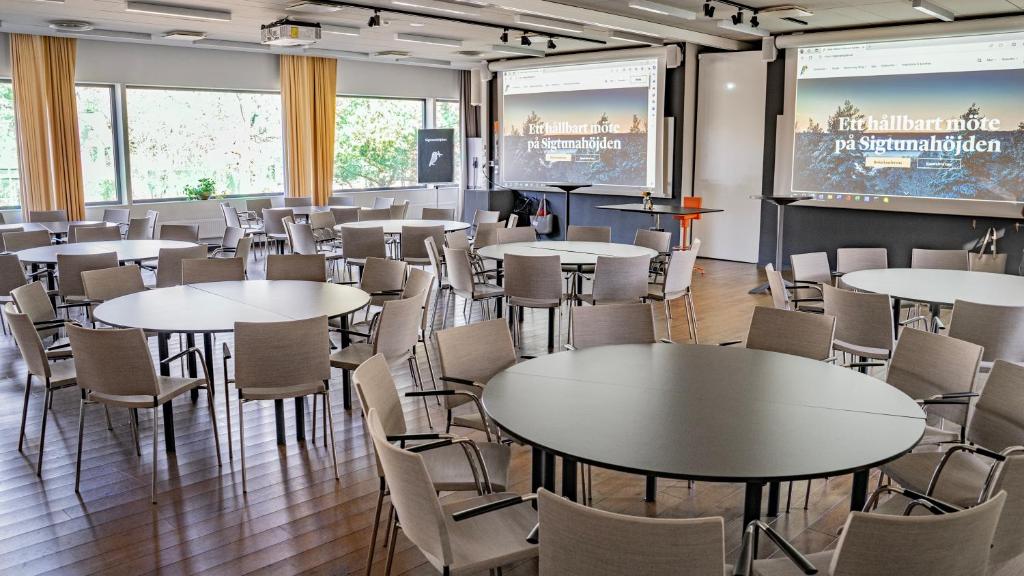Restaurace v ubytování Sigtunahöjden Hotell & Konferens