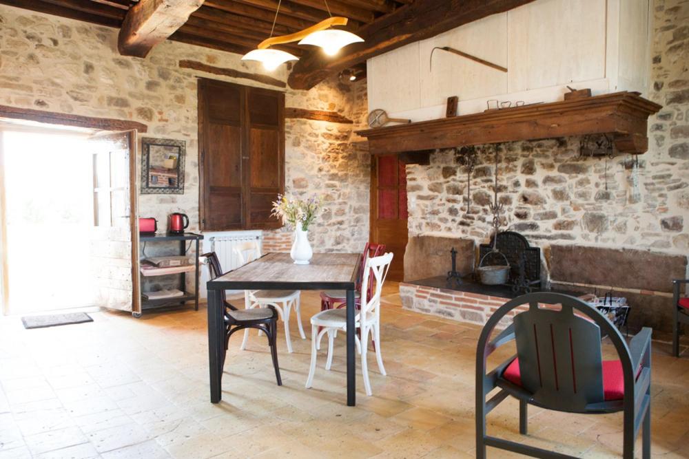 Posezení v ubytování le sécadou chambres et table d'hôtes