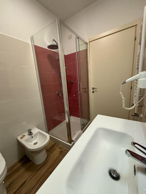 Koupelna v ubytování Airuno Rooms