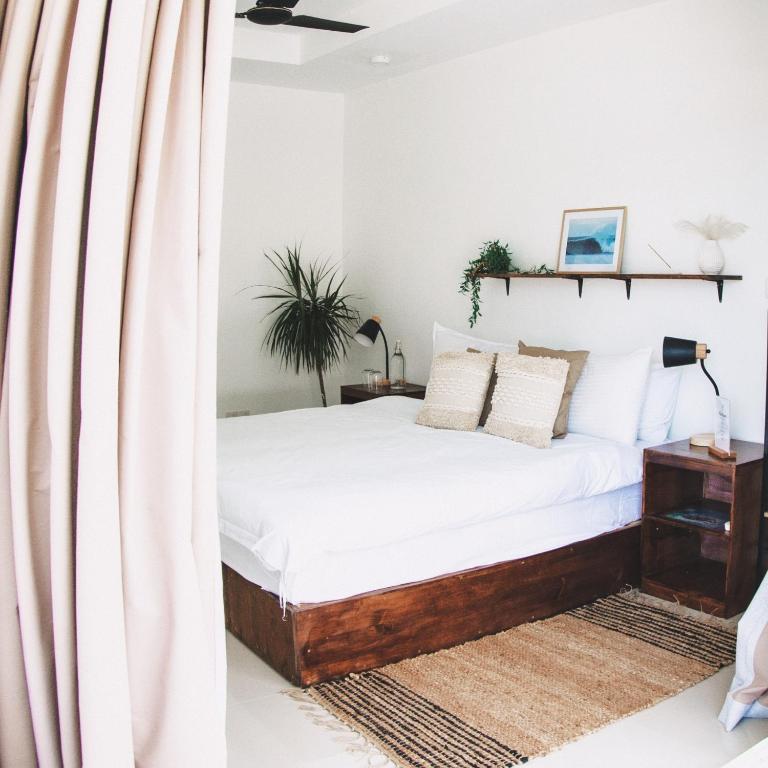 TWIN PALMS 'Surfhouse' - 16