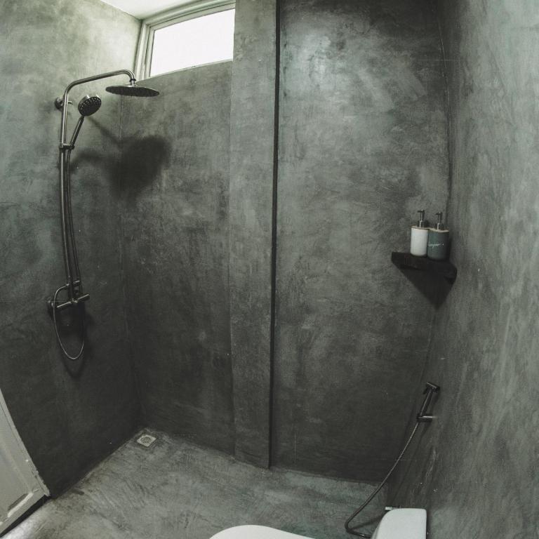 TWIN PALMS 'Surfhouse' - 14