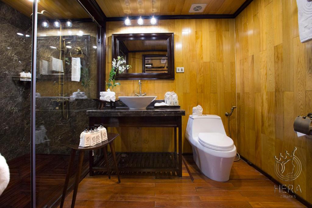 Hera Grand Luxury Cruise - 9