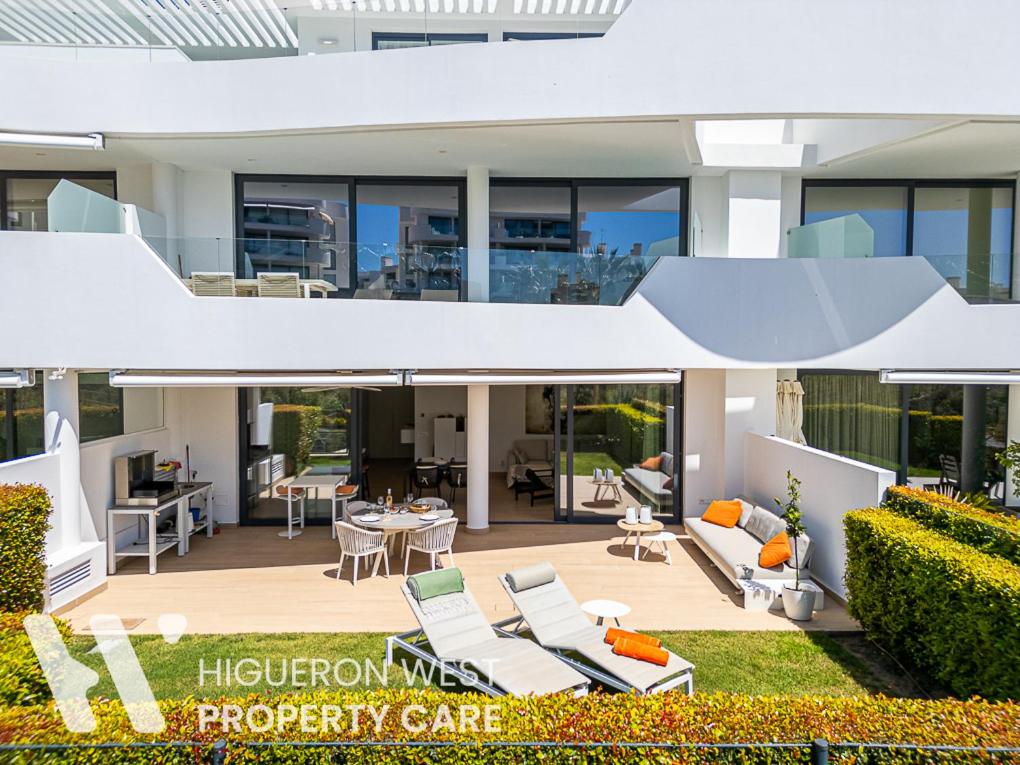 Garden Villa - Large Terrace with Outdoor Kitchen and Pool, Higueron West, Fuengirola