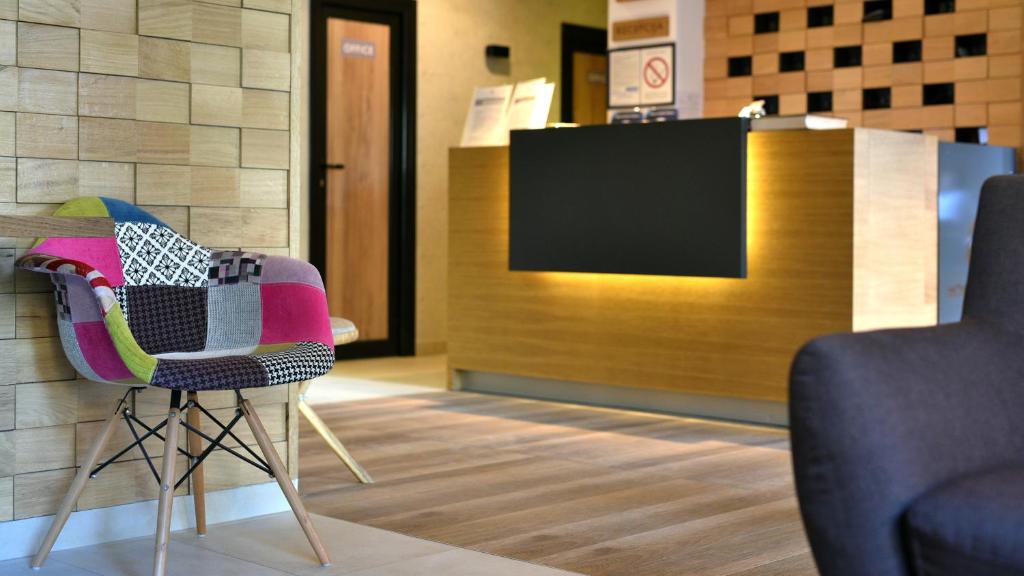 Μια τηλεόραση ή/και κέντρο ψυχαγωγίας στο Hotel Mons