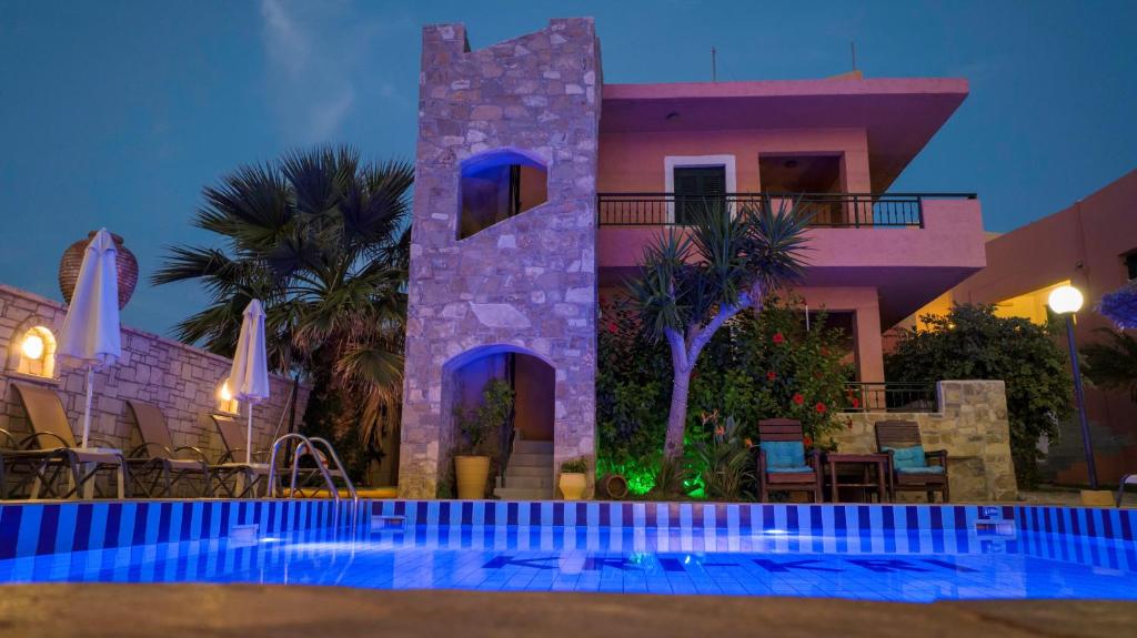 Bazén v ubytovaní Kri-Kri Village Holiday Apts by Estia alebo v jeho blízkosti