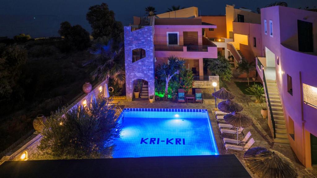 Bazén v ubytovaní Kri-Kri Village Holiday Apts by Estia alebo v jeho blízkosti