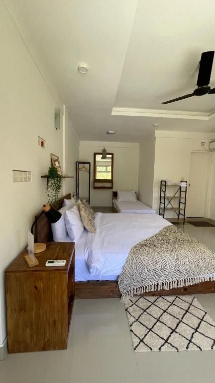 TWIN PALMS 'Surfhouse' - 6