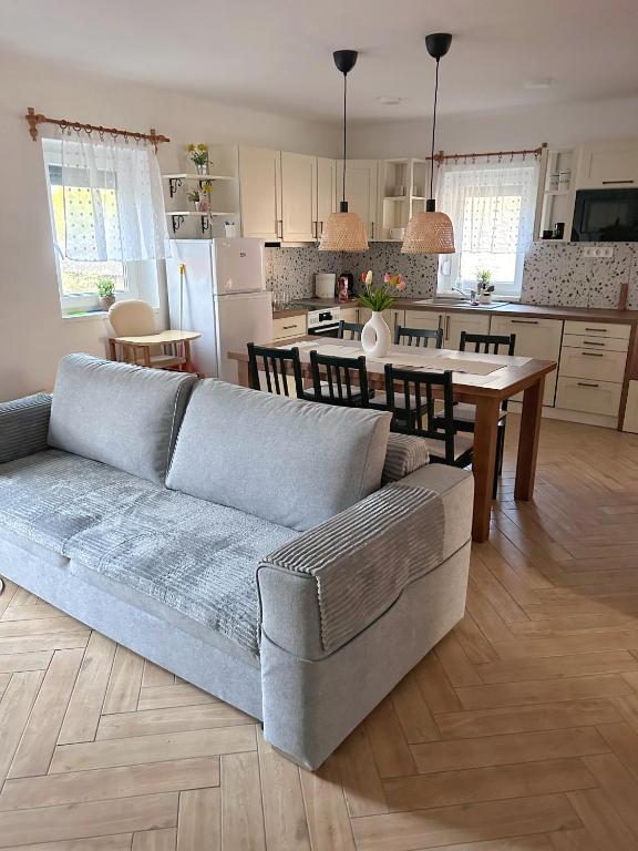 Diókert Vendégház - Appartement Met Drie Slaapkamers