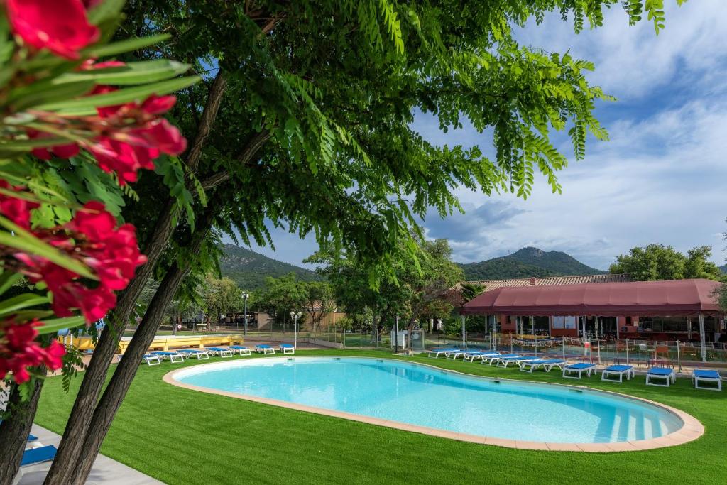 Bazén v ubytování Camping Acqua E Sole nebo v jeho okolí