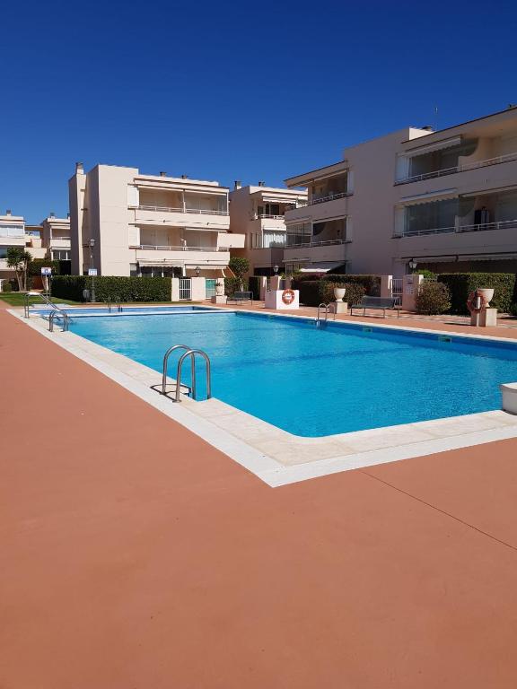 Apartment Vinaroz with swimming pools for 4 people - Apartamento De Una Habitación