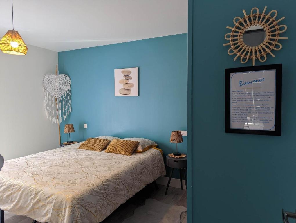 Postel nebo postele na pokoji v ubytování Landes Conviviales, CHAMBRES chez l'habitante, Laëtitia !