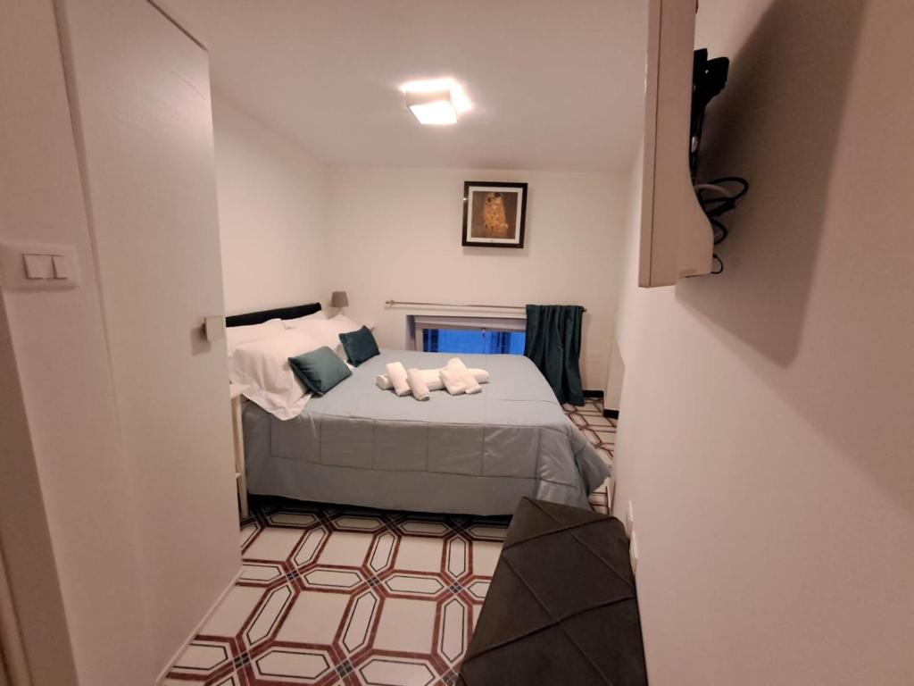 A bed or beds in a room at Dimora Vico Storella