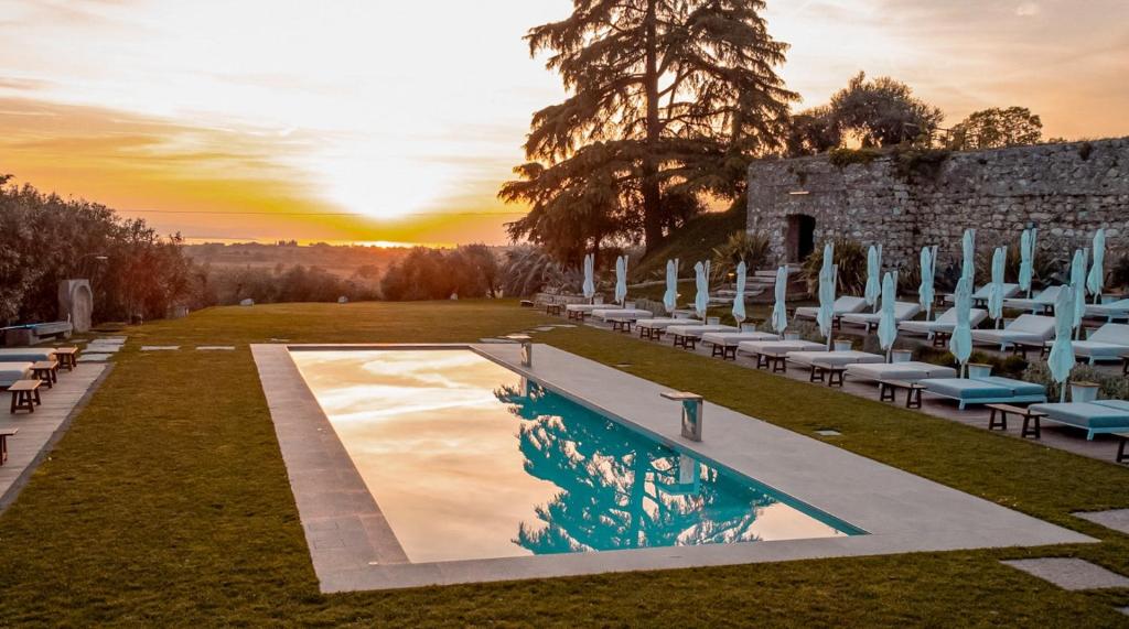 Bazén v ubytování Relais Forte Benedek Wine & SPA - Adults Only nebo v jeho okolí