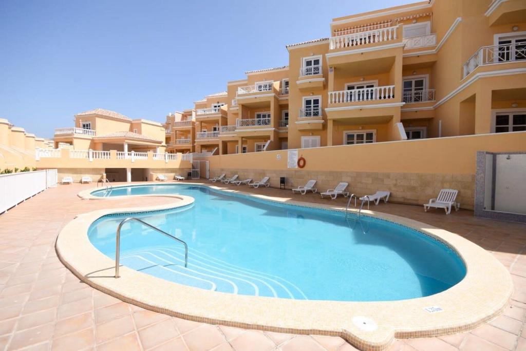 Bazén v ubytovaní Benimar 13 - Two Bed overlooking the pool alebo v jeho blízkosti