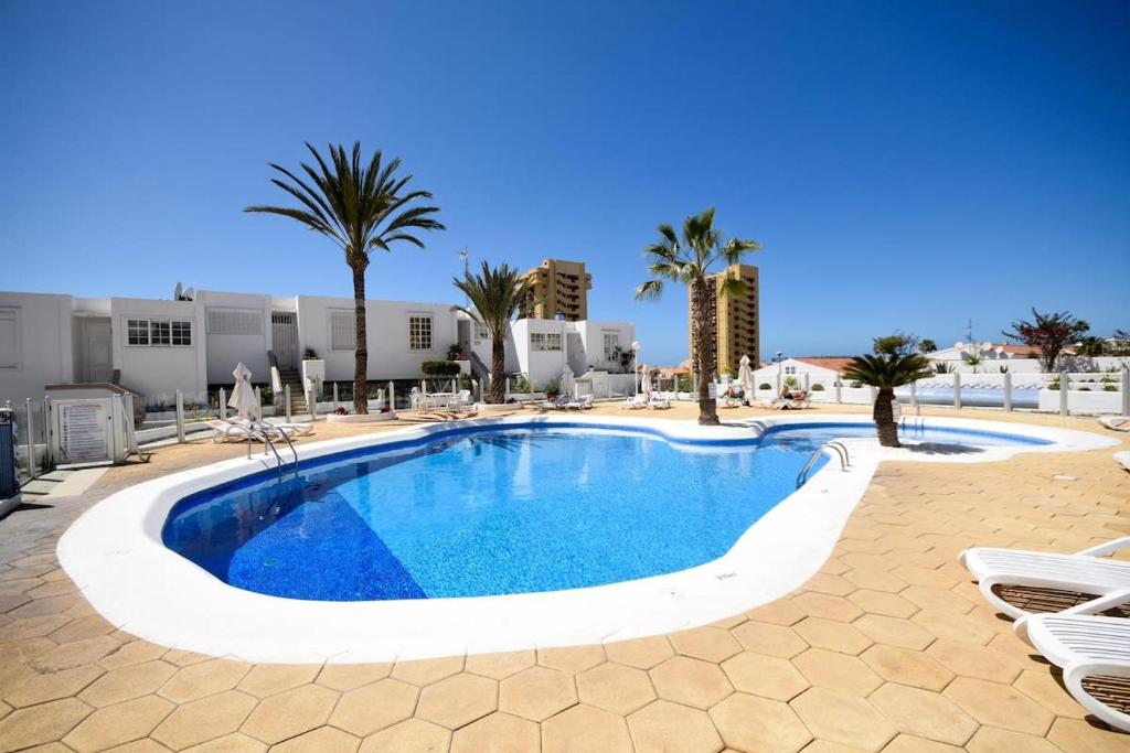Bazén v ubytování Azahara Playa 46 - One Bed nebo v jeho okolí