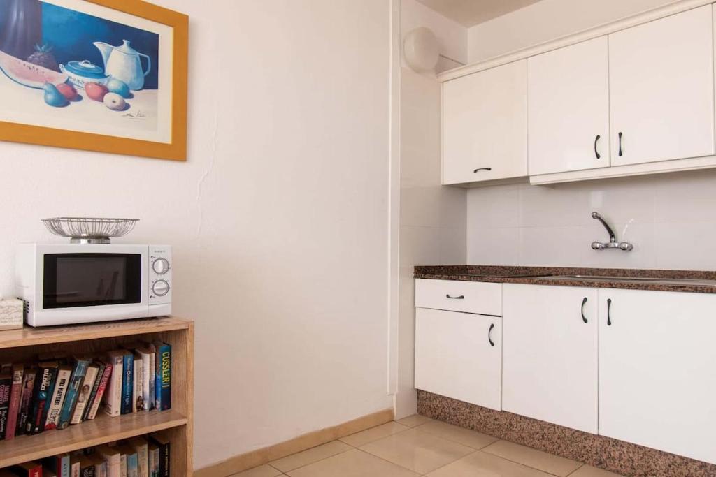 Kuchyň nebo kuchyňský kout v ubytování Azahara Playa 46 - One Bed
