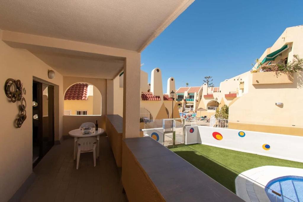 A balcony or terrace at Mare Verde 95 - One Bed