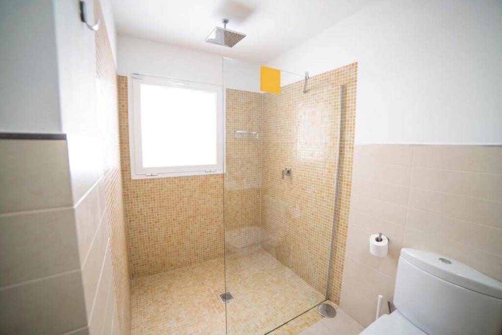 A bathroom at Villa Whitney