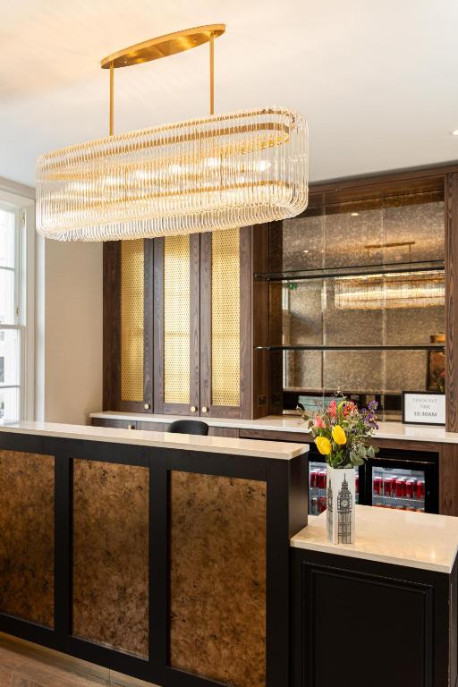 The House on Warwick - Resim 12