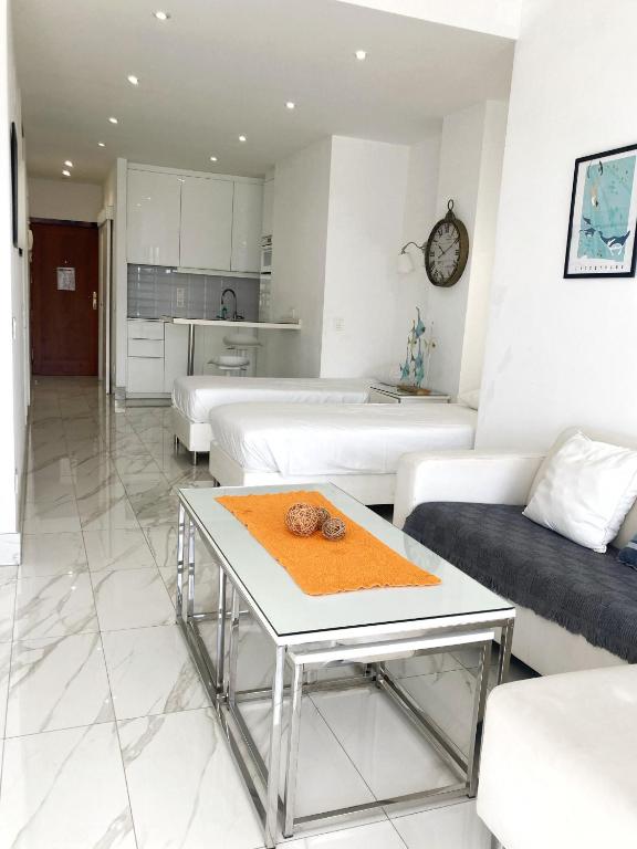 Kuchyň nebo kuchyňský kout v ubytování Santa Catalina Beach Flat by Canary365