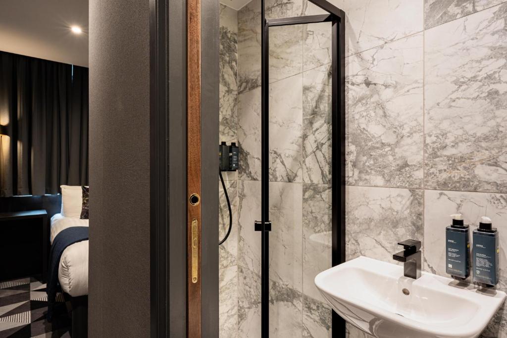 The House on Warwick - Resim 40