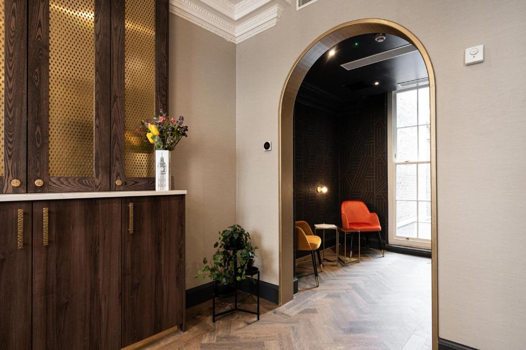 The House on Warwick - Resim 35