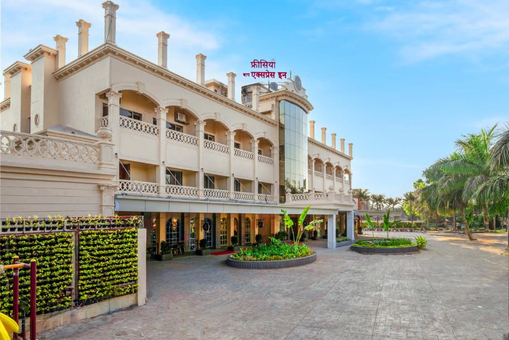 Freesia by Express Inn Ghodbunder, Thane (updated prices 2024)