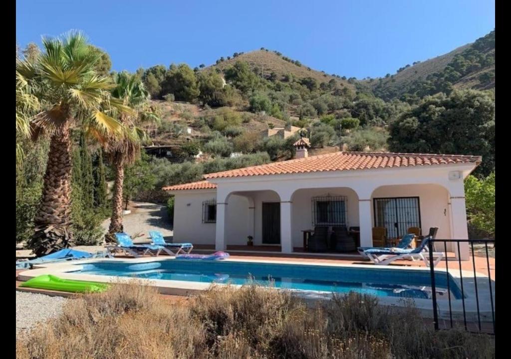 Last Chance for Spring in Cómpeta, Málaga!